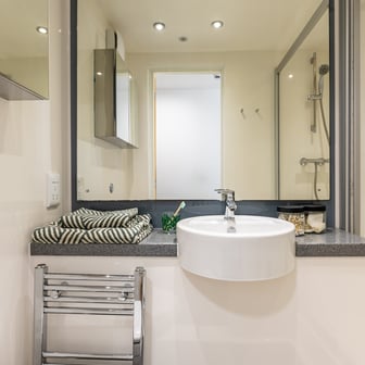Platinum En suite Two Bed Flat - Image 5